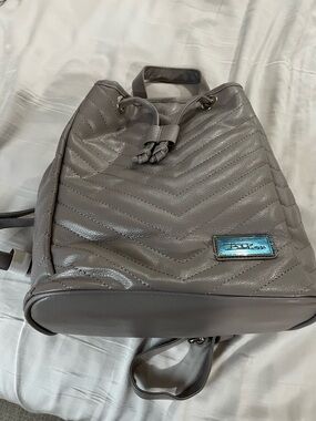 Bella Russo Quilted Grey Women's Backpack